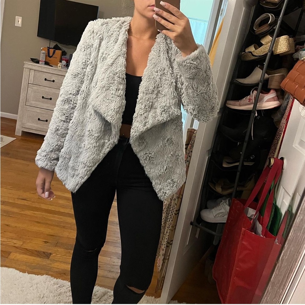 BB Dakota Fuzzy Jacket size XS